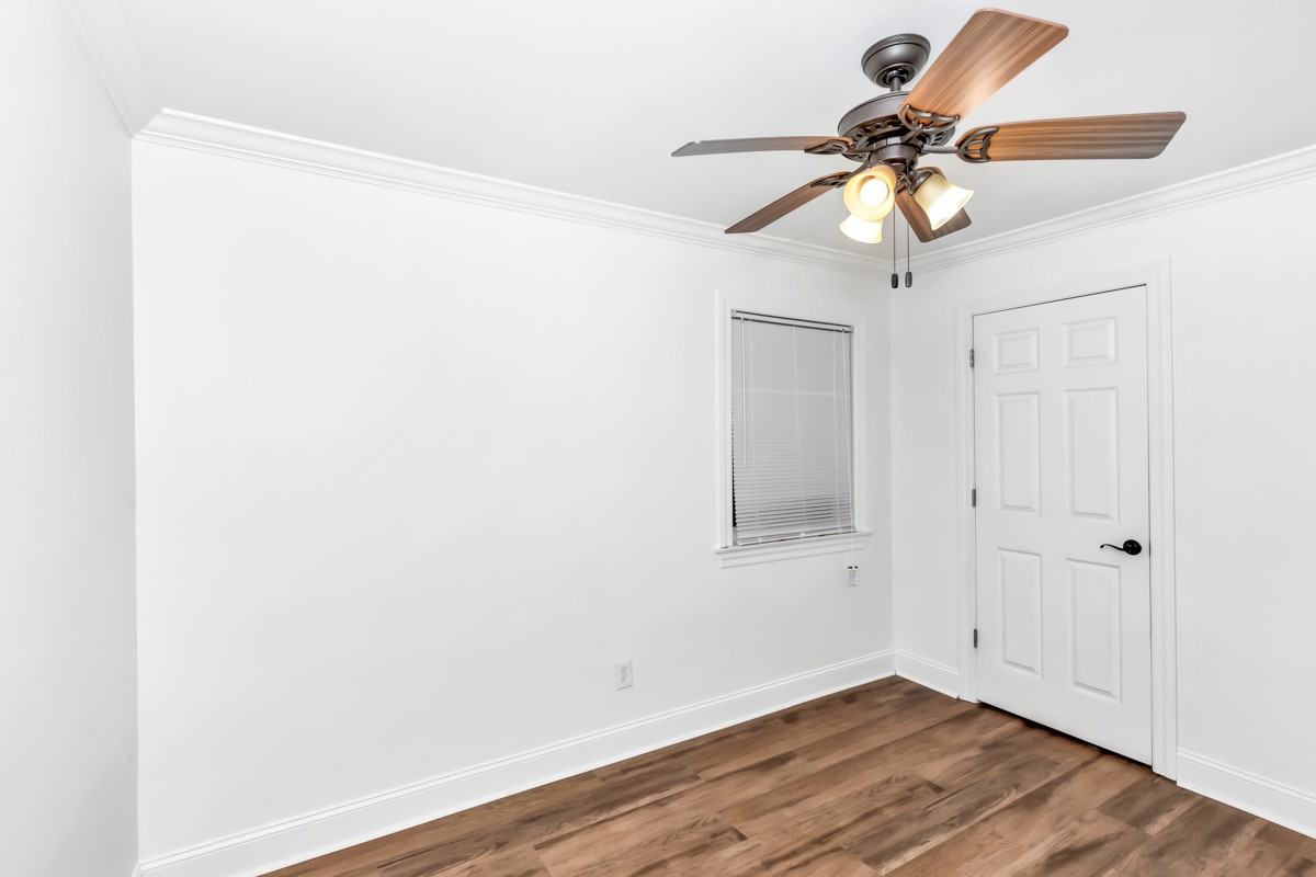 1401 Mccullough Avenue Northeast #6 - Photo 3 of 8