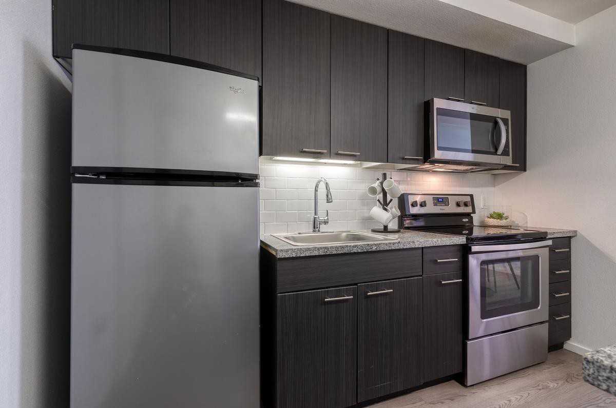 350 E Congress St - Photo 6 of 50