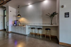 featured image of 350 E Congress St