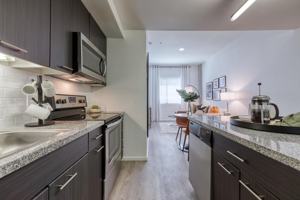 featured image of 350 E Congress St