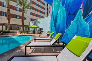 featured image of 350 E Congress St
