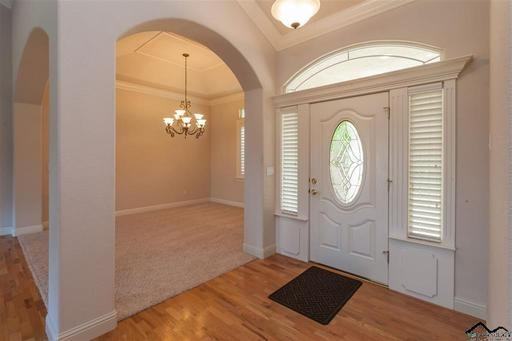 15350 Royal Oaks Dr - Photo 3 of 20