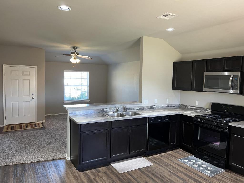 11740 Nw 135th Ter - Photo 2 of 11