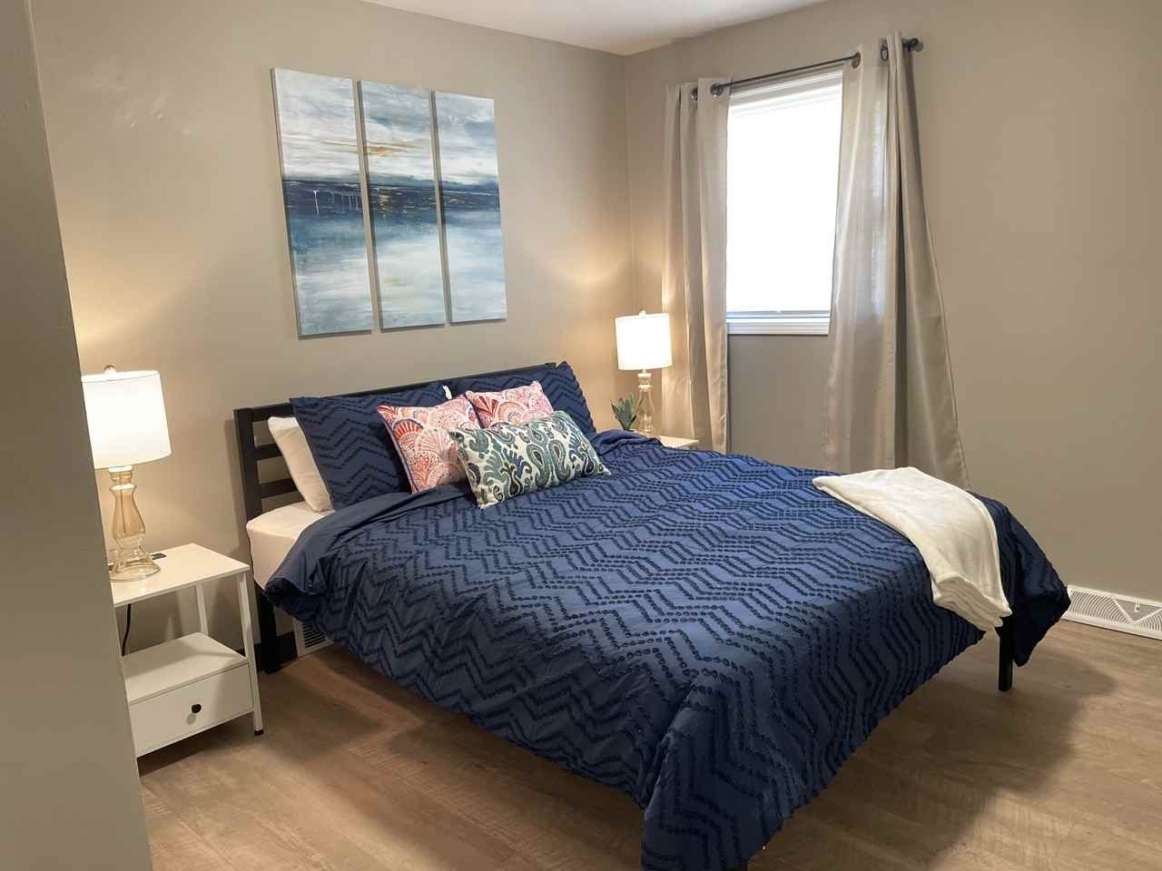 2511 N Locust St #2511 - Photo 3 of 10