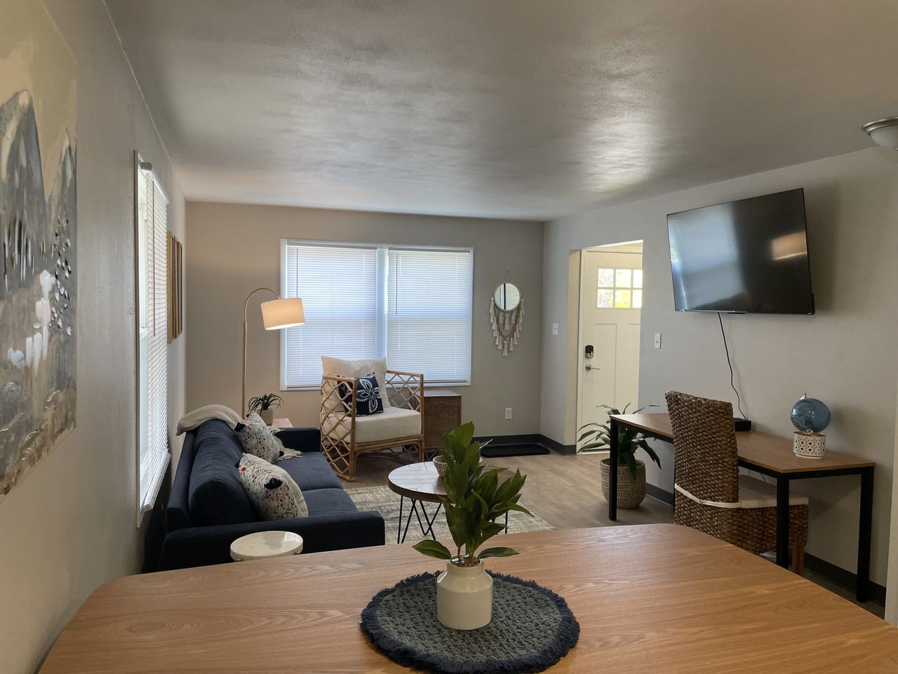 2511 N Locust St #2511 - Photo 7 of 10