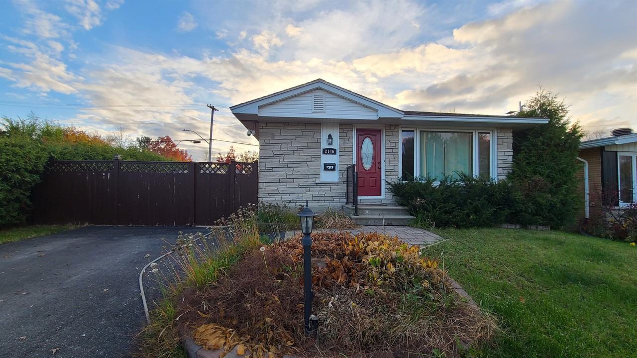 2146 Valley Drive Apartments 2164 Valley Dr, Ottawa, ON K1G 2P8 Zumper