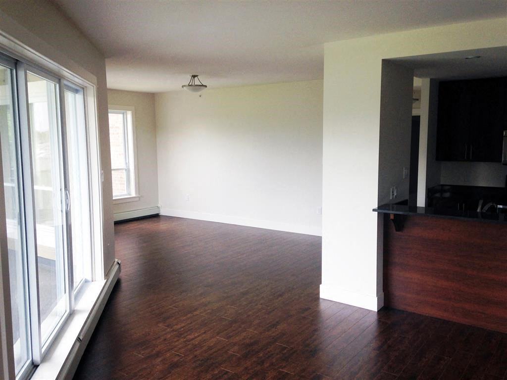 Royal Gardens Apartments 671 Larry Uteck Blvd, Halifax, NS B3M 0J6