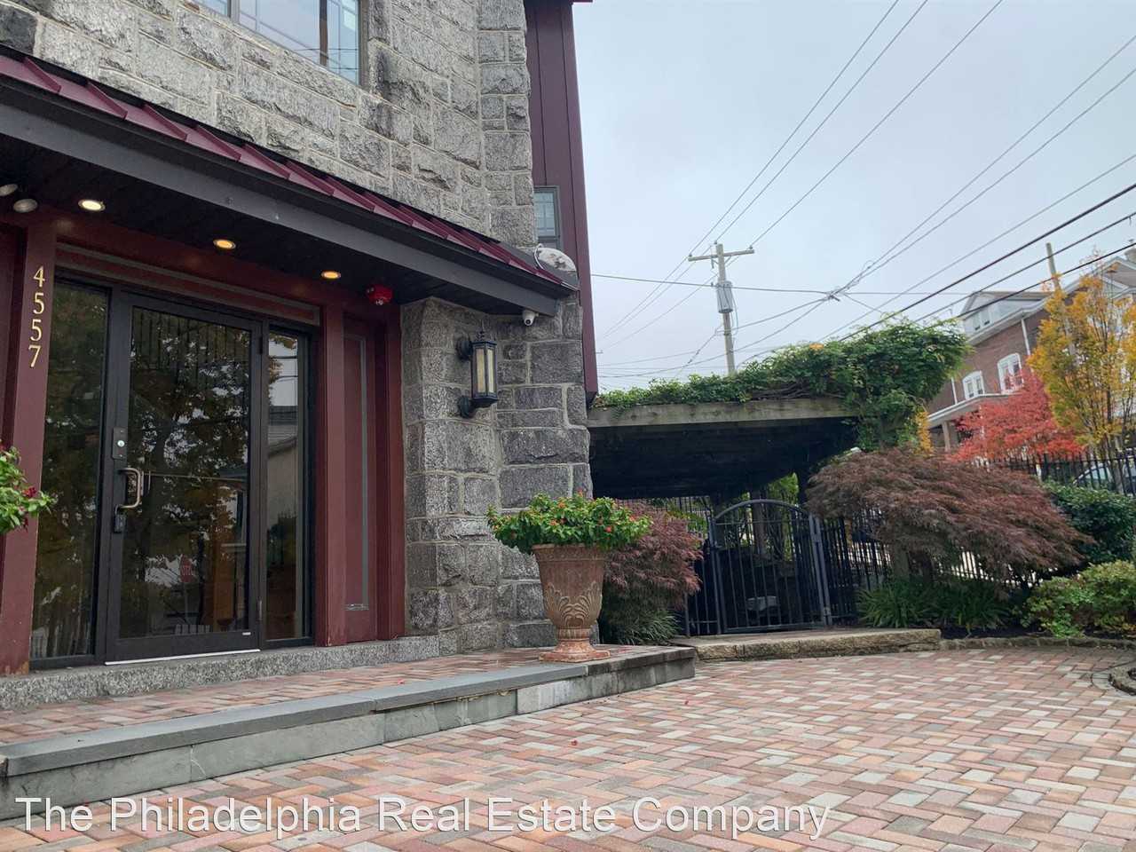 4557 Manayunk Ave - Photo 2 of 17