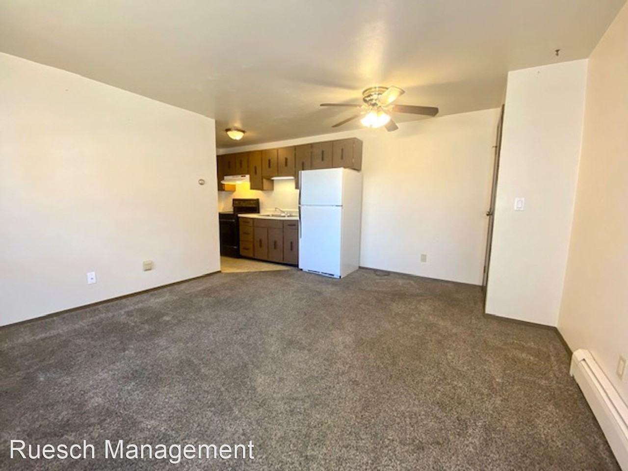 1052 Winter Lane - Photo 3 of 16