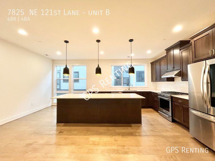 7825 Ne 121st Ln #B - Photo 3 of 21