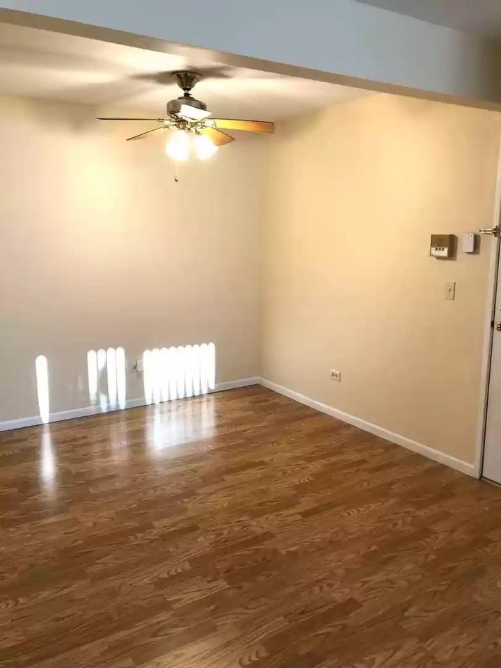 840 N Lakeside Dr #1D - Photo 3 of 19