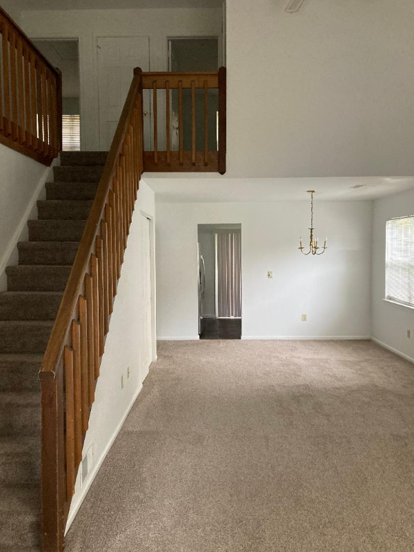 125 Stoney Dr - Photo 2 of 12