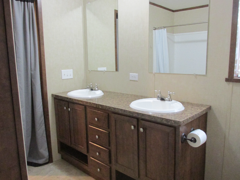 3805 7th St Ne #102 - Photo 3 of 13