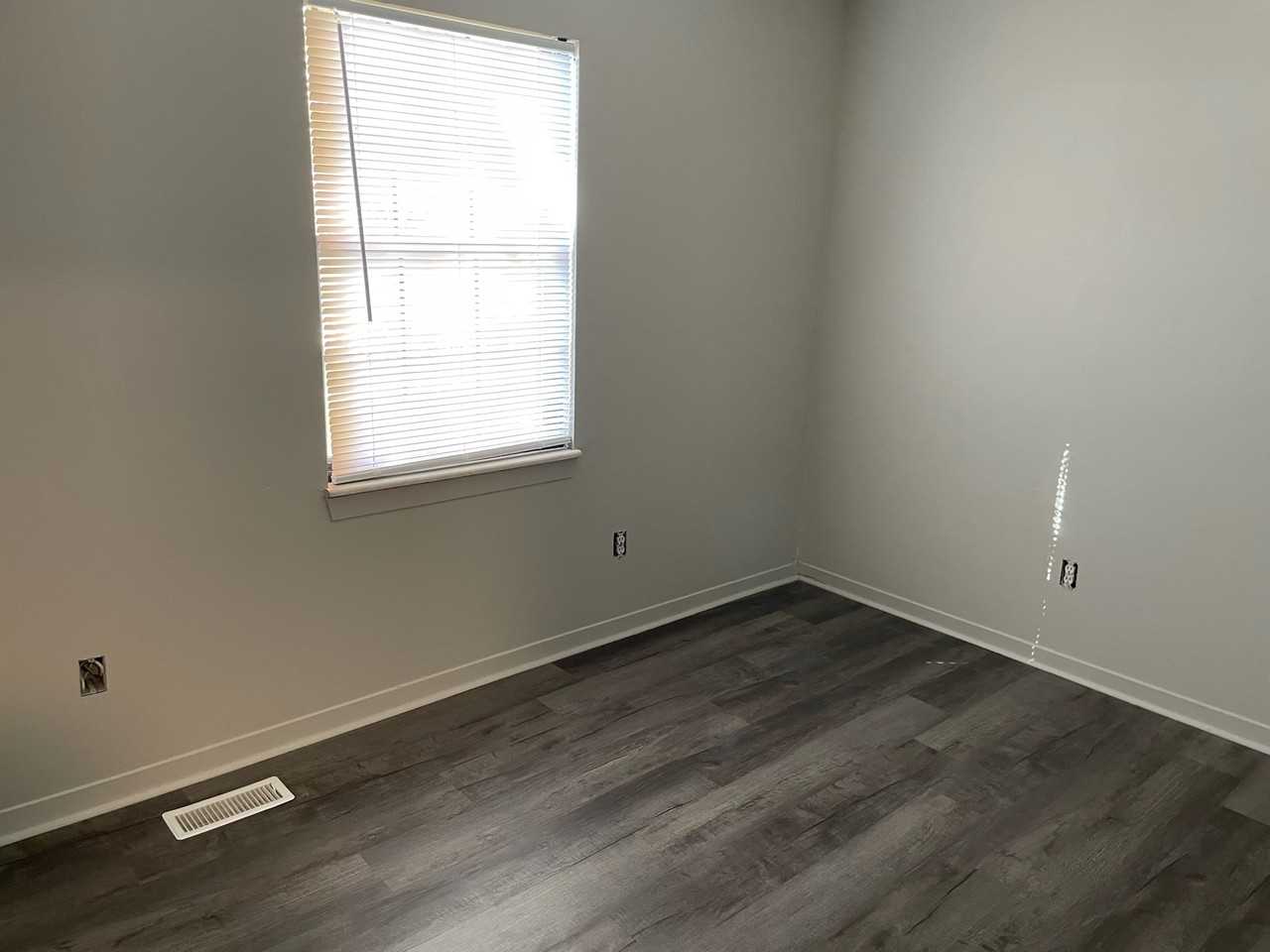 505 E Graham Pl #1 - Photo 4 of 12