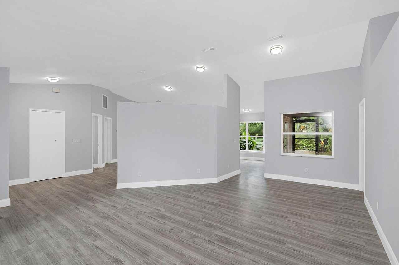 614 Elmont St Nw #1 - Photo 3 of 16