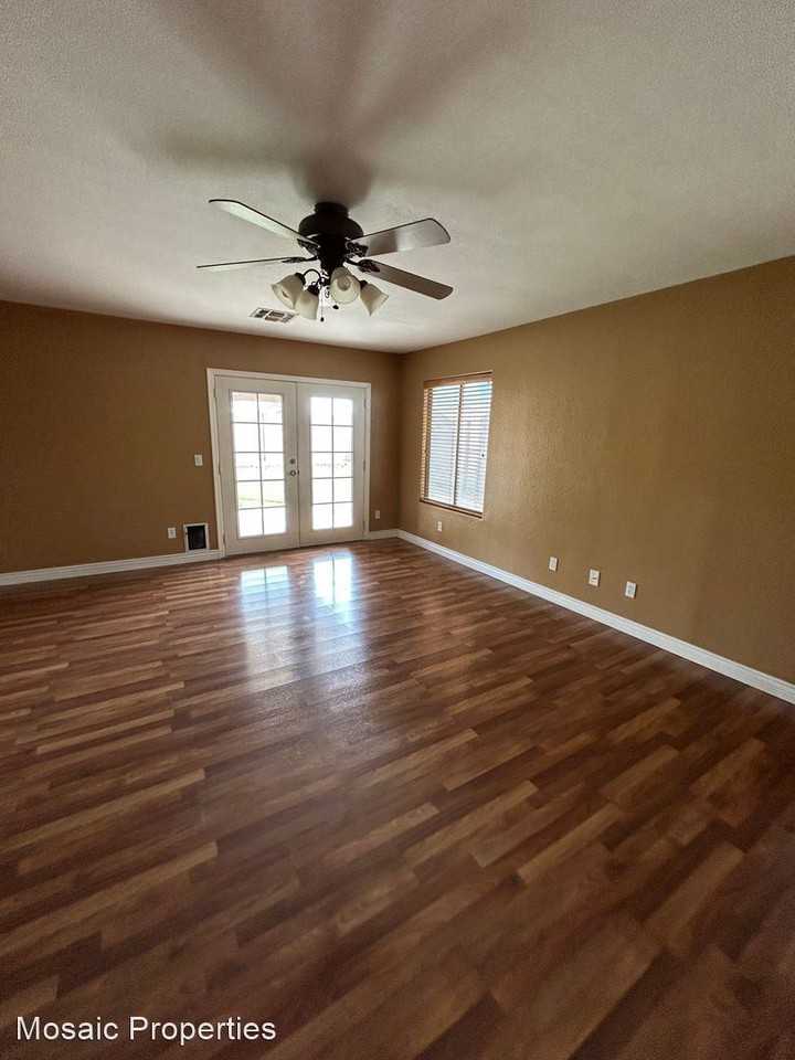 10348 E Crescent Ave - Photo 3 of 21