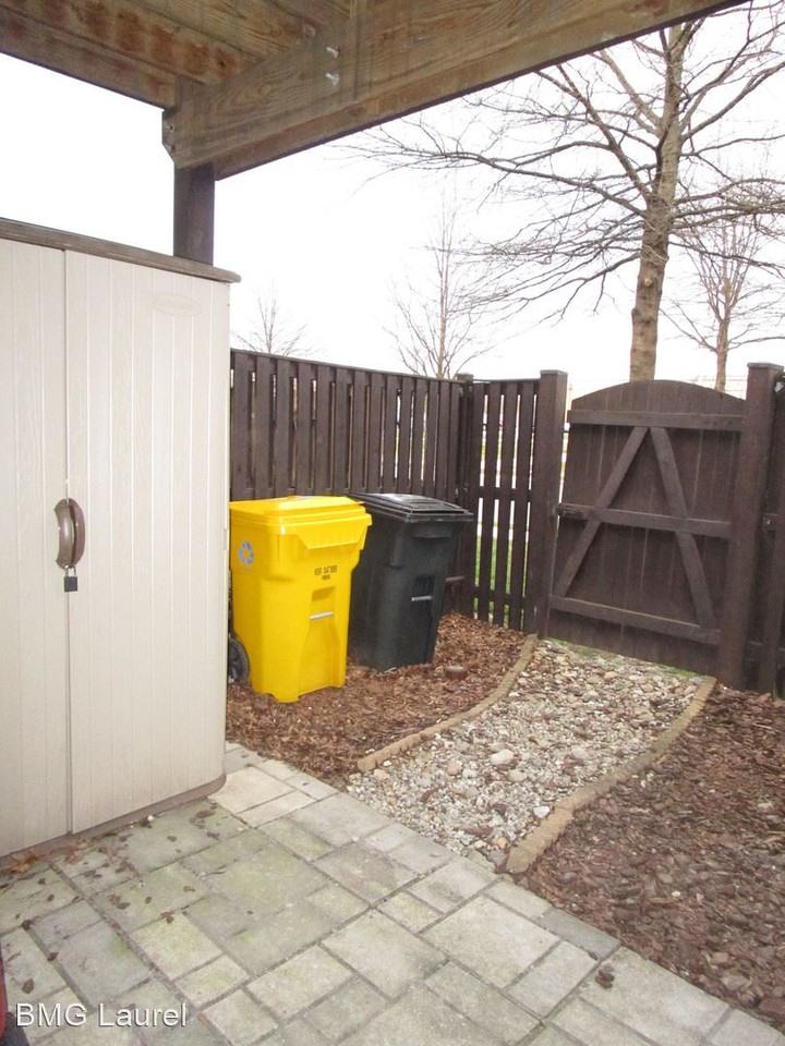 1204 Rockland Ct - Photo 2 of 21