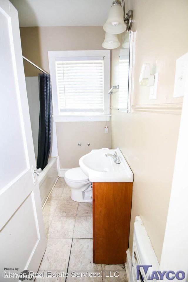 210 College - Photo 2 of 5
