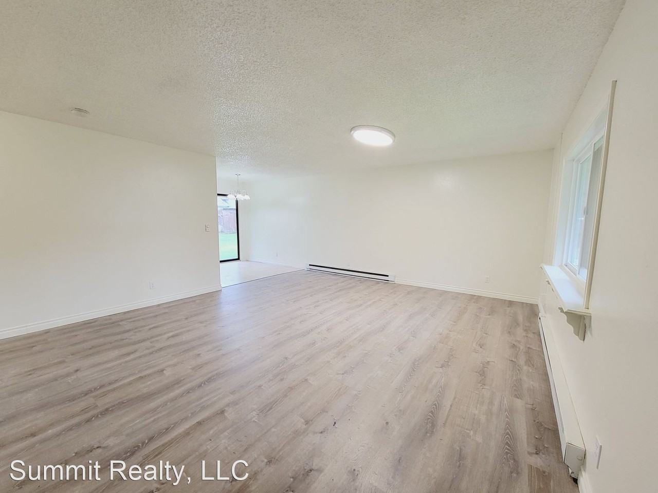 5894  5896 Sunset St - Photo 3 of 14