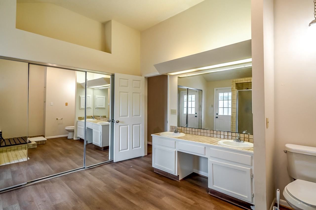 Ashford Park Dr - Photo 3 of 14