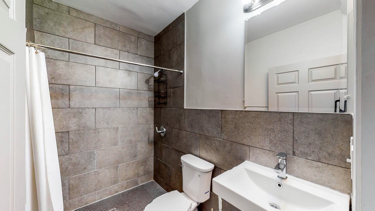 Parsons St Sw - Photo 2 of 12