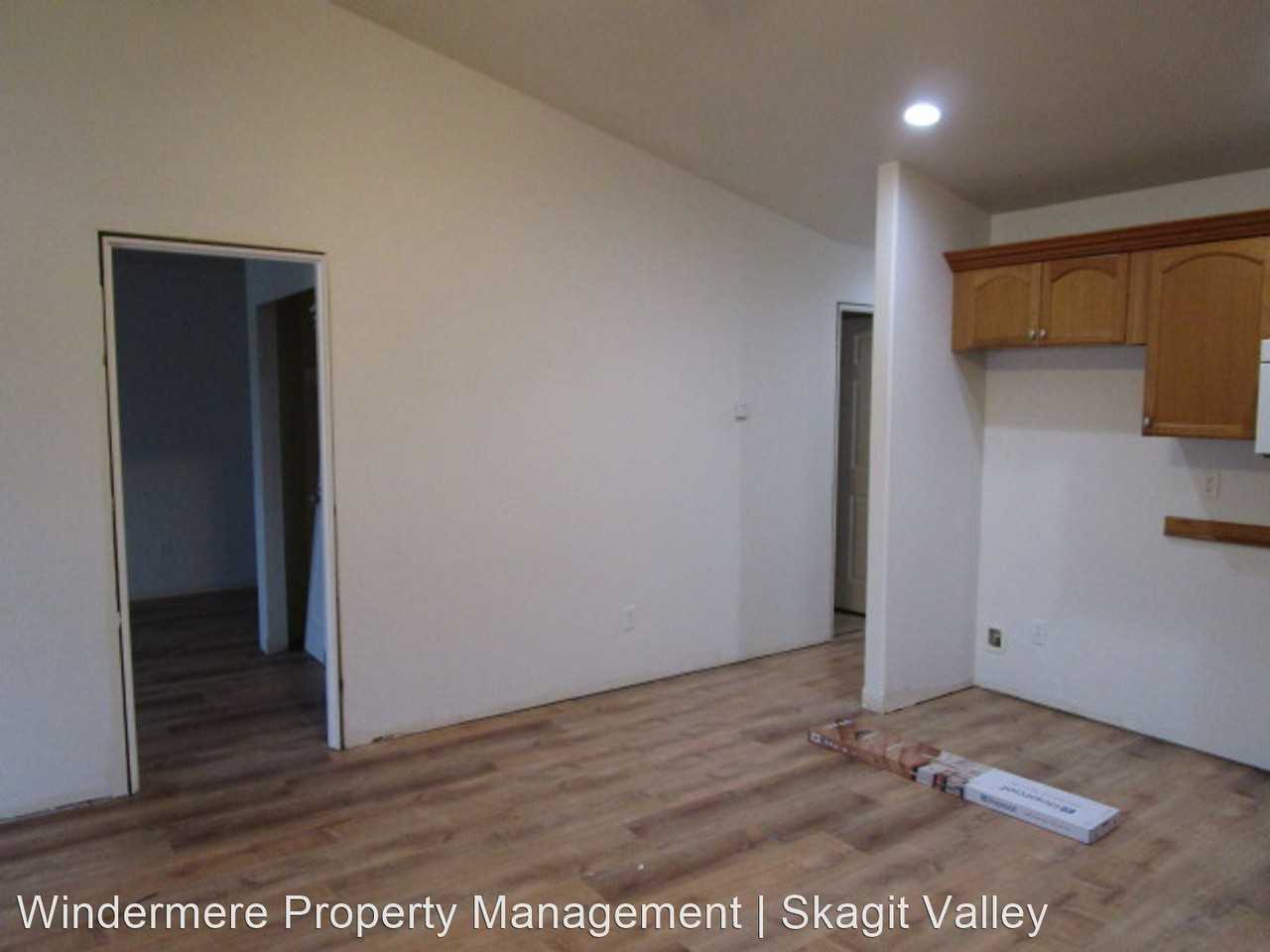 205 West Nelson Street - Photo 2 of 7