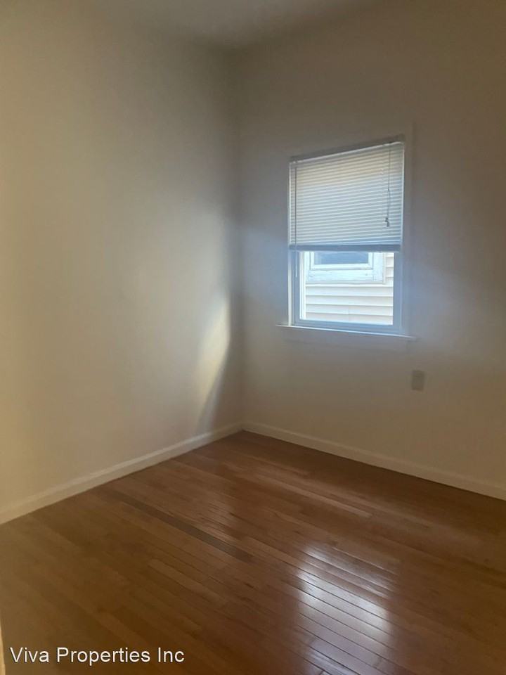 1938 N Kimball - Photo 3 of 12