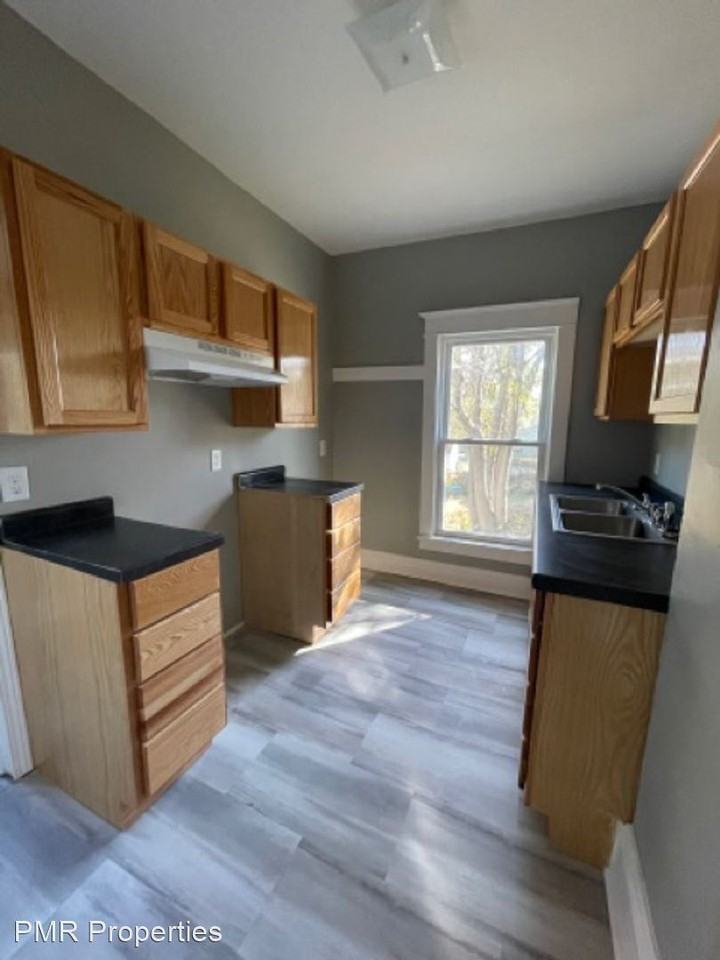 3467 N 42nd St - Photo 3 of 7