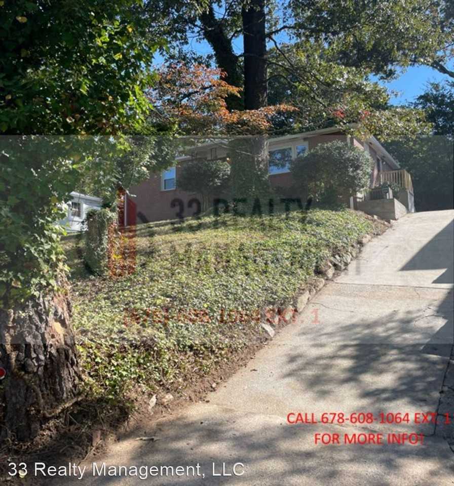 2864 Diana Dr Sw - Photo 2 of 11