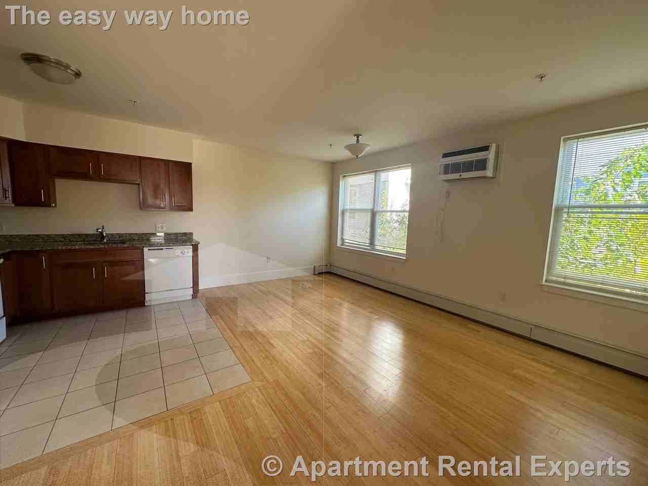 505 Pleasant St #113 - Photo 3 of 14