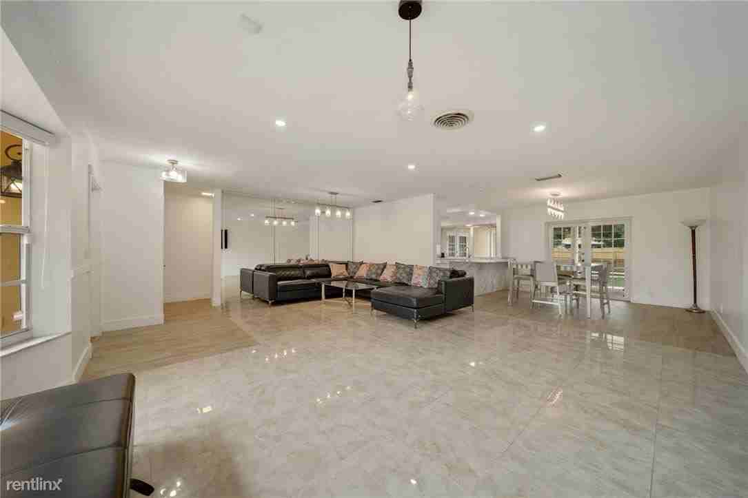 4115 Madison St - Photo 3 of 20