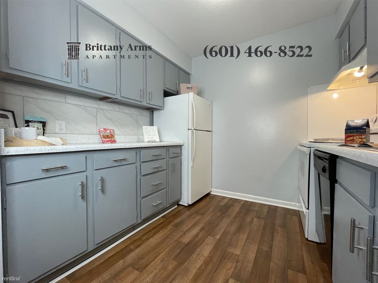 Brittany Arms Apartments - Photo 3 of 7