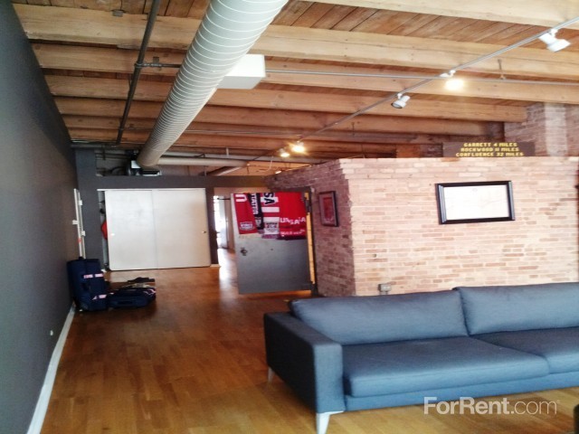 South Dearborn Apartments & Lofts - Photo 3 of 23