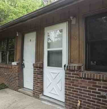 49 Remington Dr #4 - Photo 2 of 9