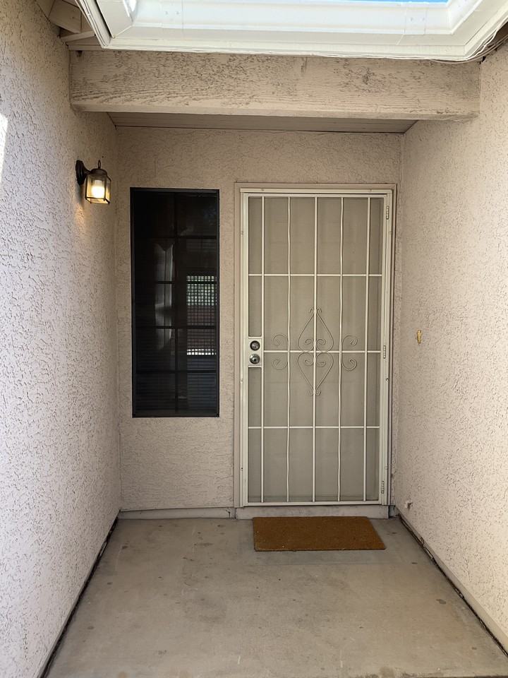 8526 N Spring Creek Dr - Photo 4 of 43