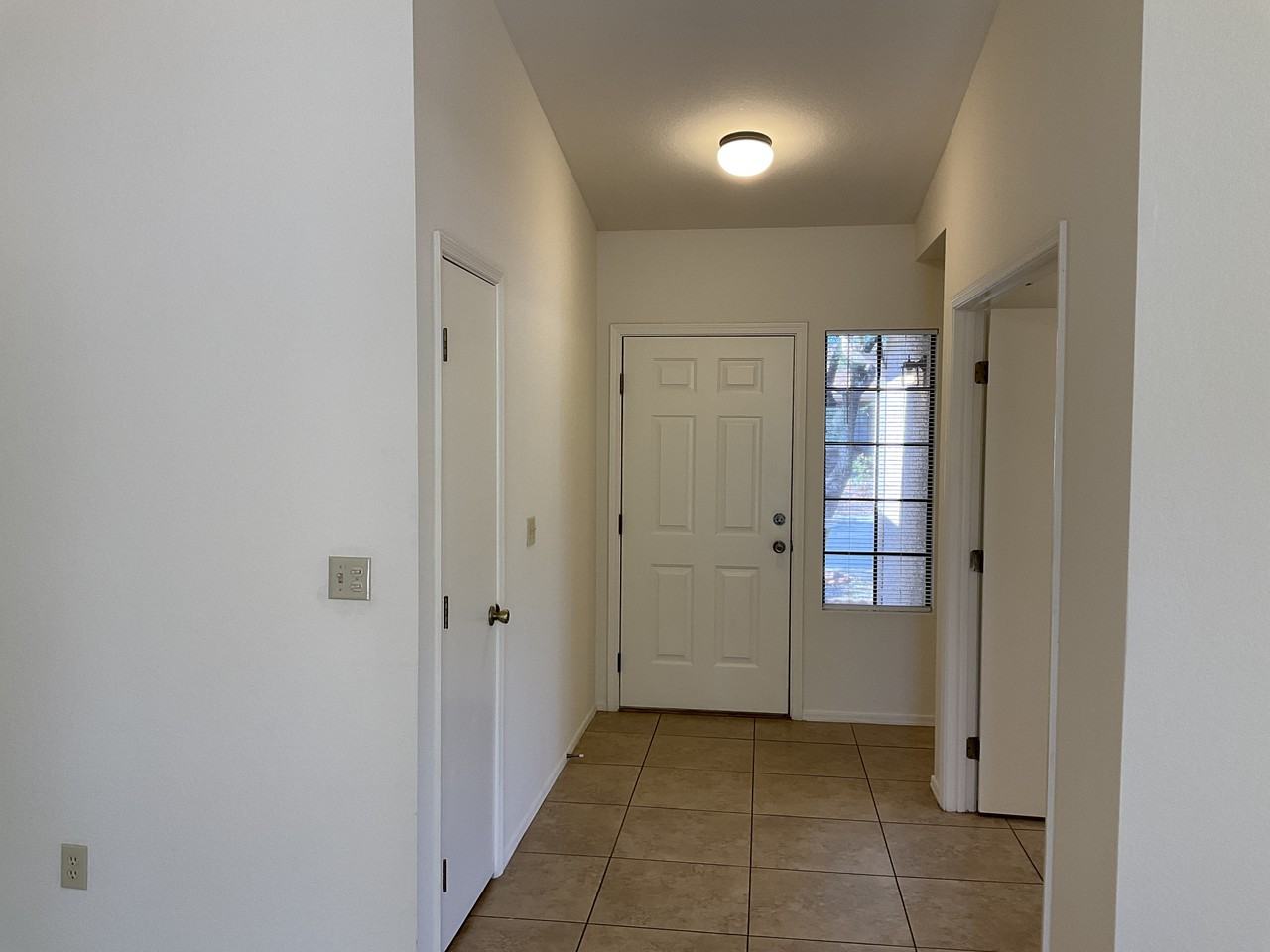 8526 N Spring Creek Dr - Photo 5 of 43