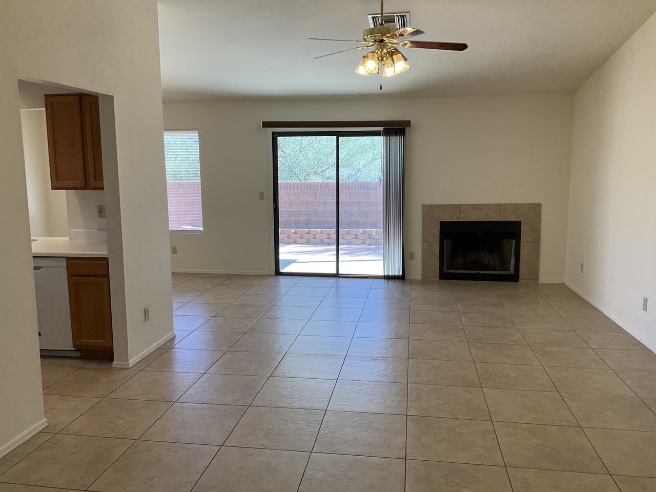 8526 N Spring Creek Dr - Photo 7 of 43