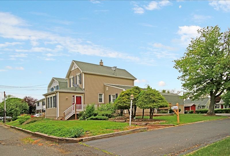 11 Sydney Pl - Photo 2 of 12