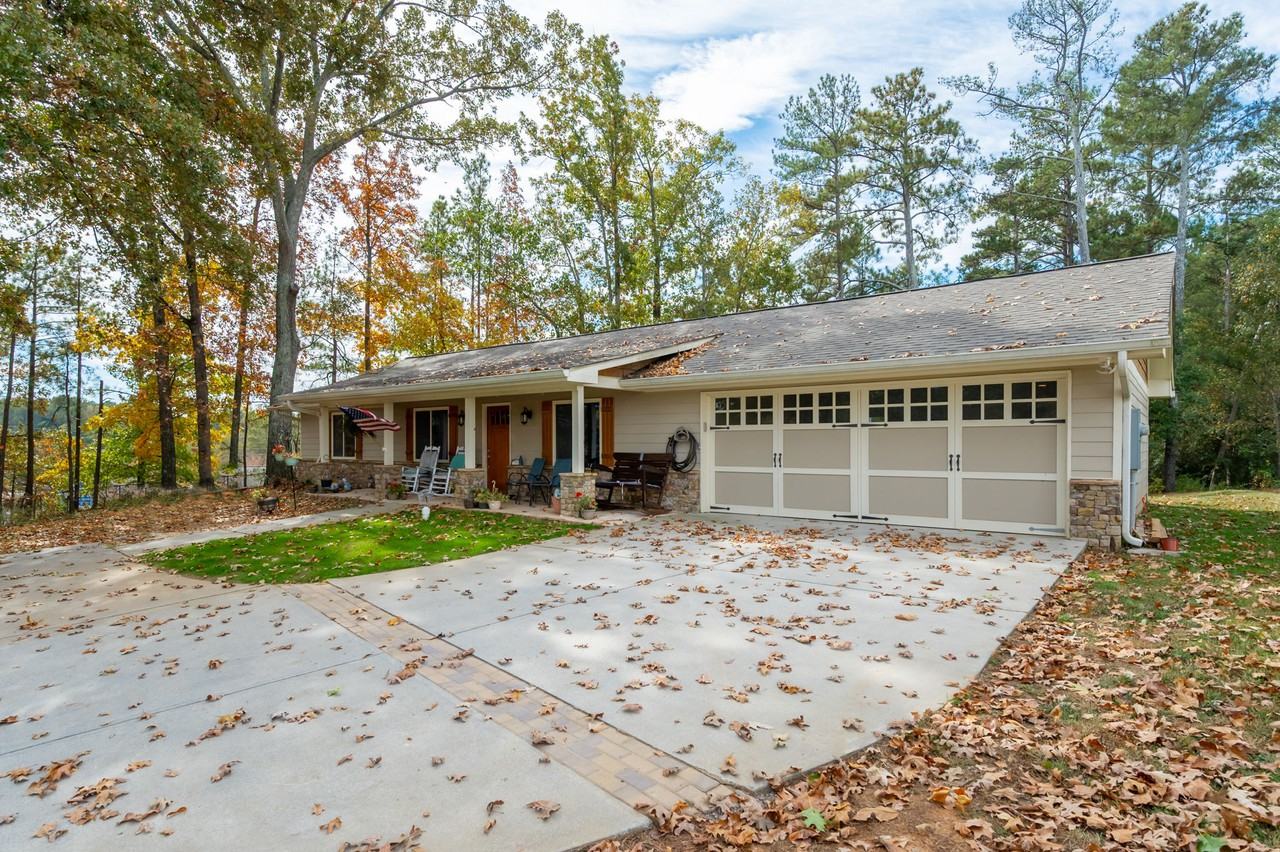 3851 Trickum Road - Photo 3 of 23