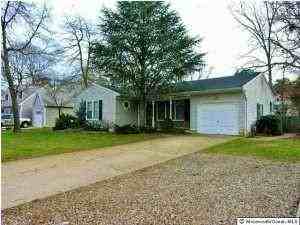 307 Hemlock Dr - Photo 3 of 10