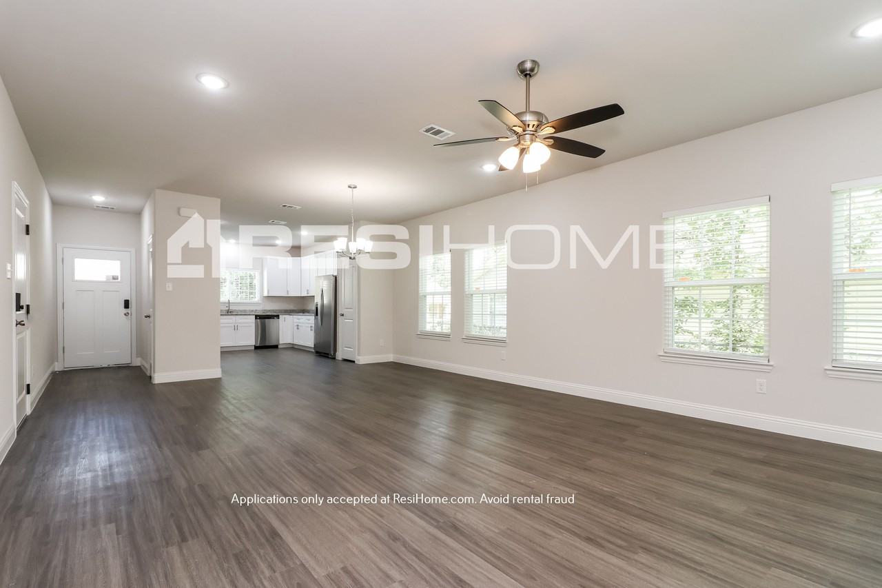 3200 Chippewa Trl - Photo 3 of 22