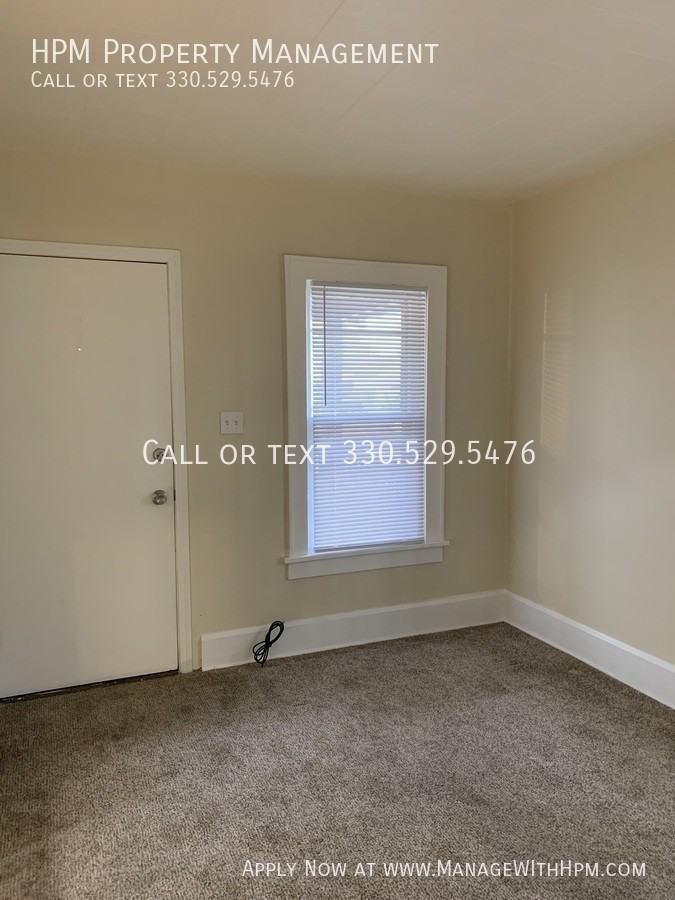 2306 24th St Ne - Photo 3 of 16