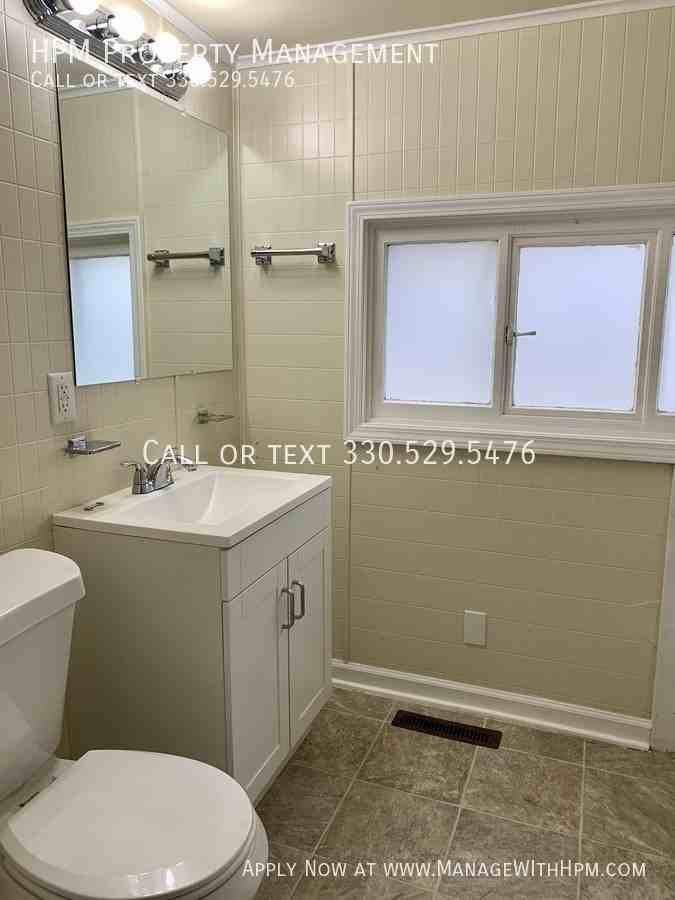 2306 24th St Ne - Photo 5 of 16