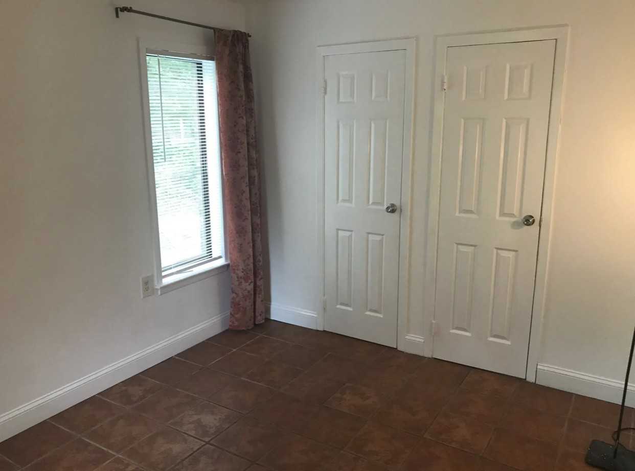 3246 Bayview Ave #4B - Photo 3 of 7