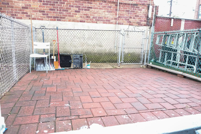 27 Monroe St - Photo 2 of 15