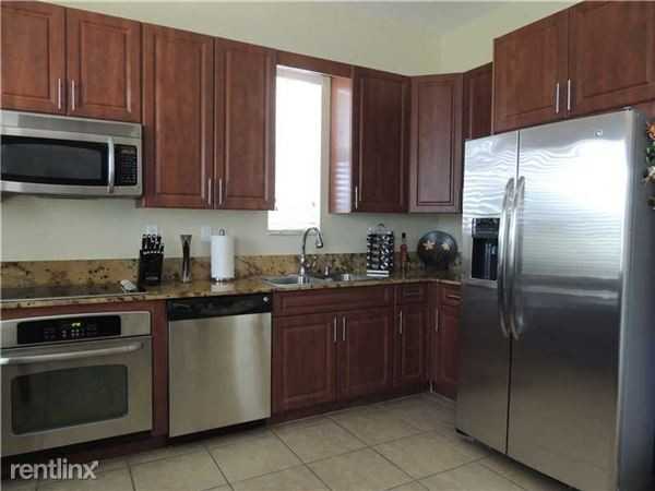 6975 Julia Gardens Dr - Photo 2 of 8