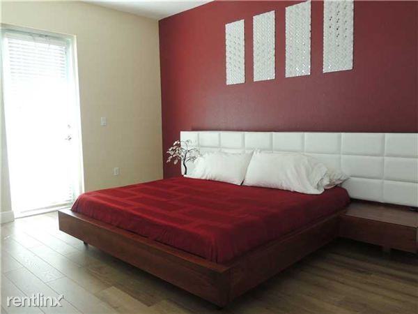 6975 Julia Gardens Dr - Photo 3 of 8