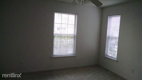 Northside Glen Condominiums - Photo 2 of 13