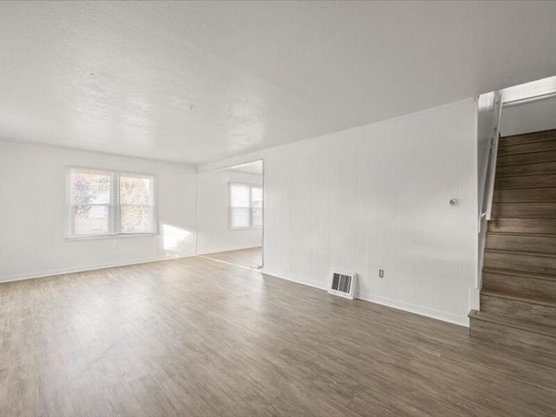 710 Van Giesen Street - Photo 3 of 14