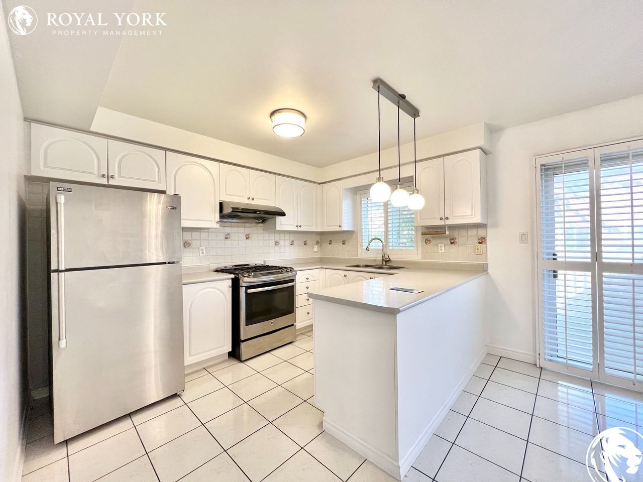 6357 Amber Glen Dr - Photo 3 of 50